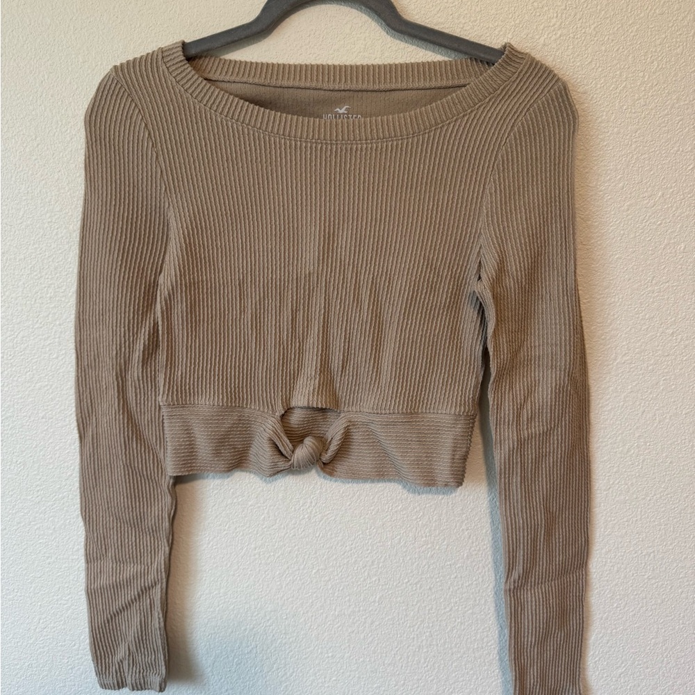 Cropped Long Sleeve Top